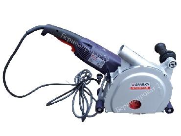 Wall chaser Sparky FK 6526 for rent
